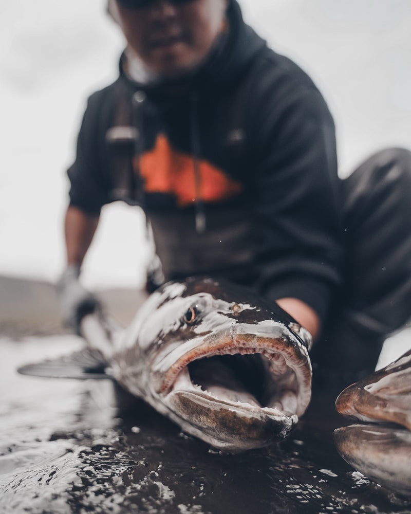 Taimen på fluga under fiskeresa med Outside Travels